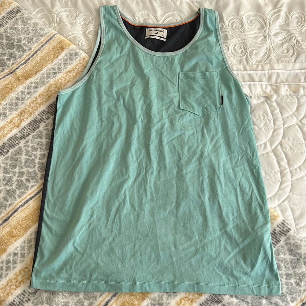 Billabong Men’s color blocked tank top